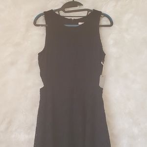 Forever 21 Dresses - Forever 21 black lace dress w/💎 cut out on side Forever 21 Dresses - Forever 21 black lace dress w/💎 cut out on side